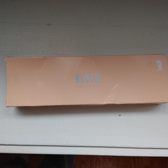 2/$35-NEW BLOCH Pro Elastic Ballet Slippers - Picture 5 of 8